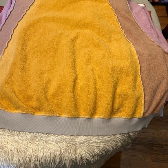 We The Free  Colorblock Over Sized distressed sweatshirt - - Picture 4 of 7